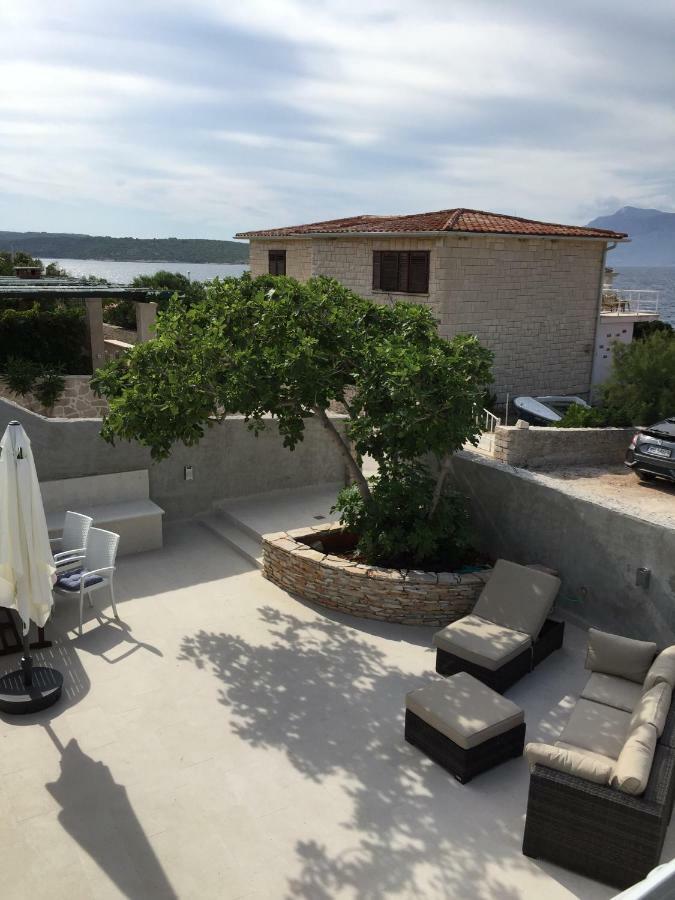 Fig Tree Apartment Povlja  Bagian luar foto